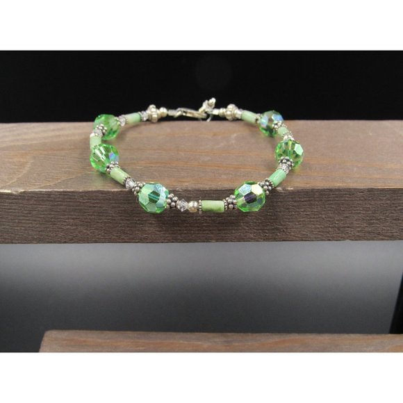 7 Inch Sterling Silver Green Crystal And Stone Bracelet - Picture 1 of 5